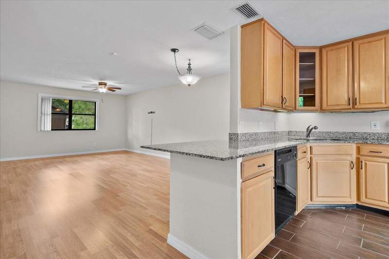 3 bedroom Villa at 325 Pennington Court, Strathmore Gate West Unit 2, Royal Palm Beach — photo 3