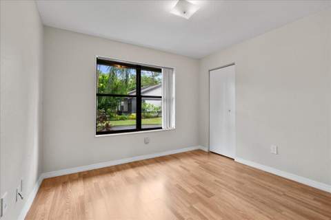 325 Pennington Court, Royal Palm Beach FL - photo 18 of 35