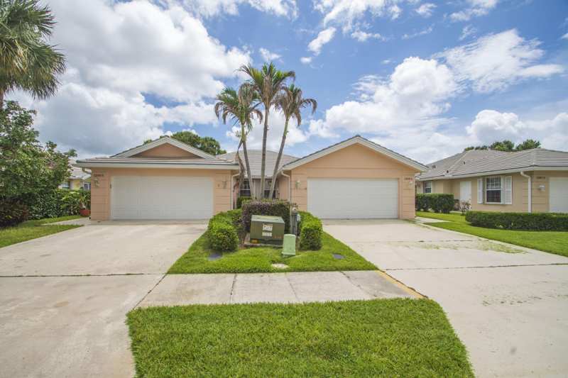 2 bedroom Villa at 1256 NW Bentley Circle #B, Lakes At St Lucie West Plat No 54, Port St. Lucie — photo 1