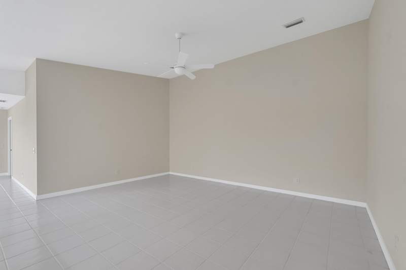 2 bedroom Villa at 1256 NW Bentley Circle #B, Lakes At St Lucie West Plat No 54, Port St. Lucie — photo 5