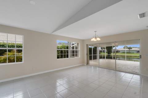1256 NW Bentley Circle #B, Port St. Lucie FL - photo 13 of 32