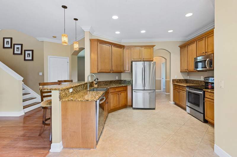 4 bedroom Single Family Residence at 3516 NW Deer Oak Drive, Jensen Beach Country Club, Jensen Beach — photo 4