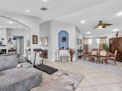 7559 Savannah Lane, Lake Worth FL - photo 8 of 60