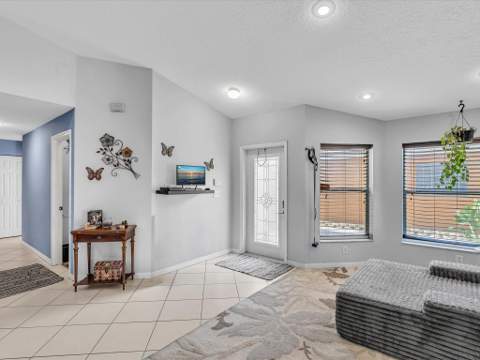 7559 Savannah Lane, Lake Worth FL - photo 10 of 60
