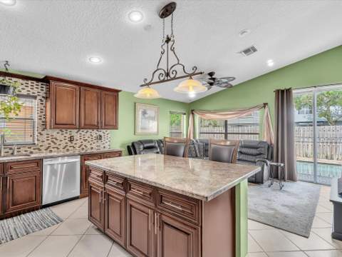 7559 Savannah Lane, Lake Worth FL - photo 24 of 60