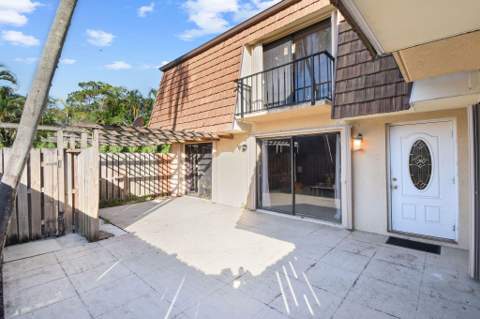 2406 24th Lane, Greenacres FL - photo 8 of 39