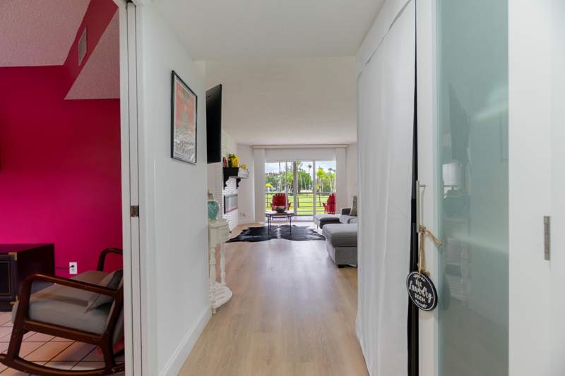 2 bedroom Condominium at 3661 Via Poinciana #211, Poinciana Place Condo 1,2,8 And 9, Lake Worth — photo 3