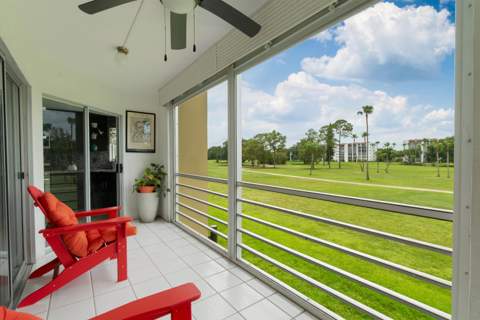 3661 Via Poinciana #211, Lake Worth FL - photo 23 of 42