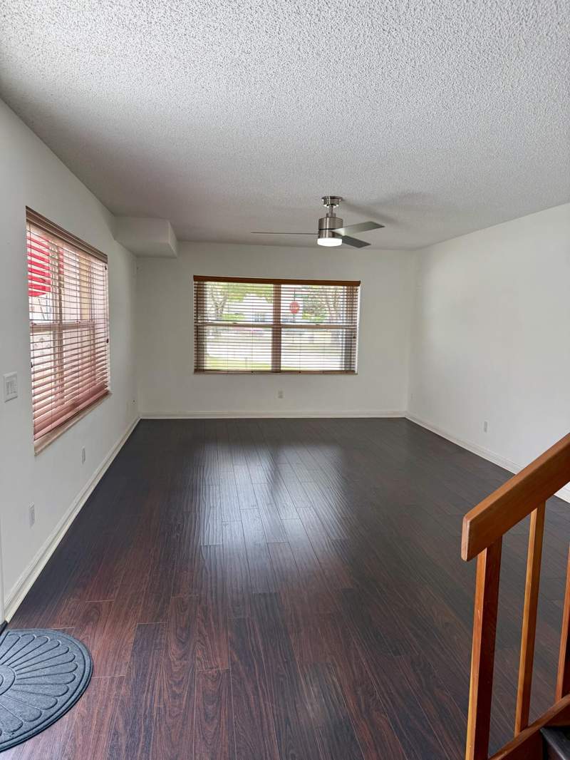 2 bedroom Townhouse at 8161 Andover Court #61d, Wellesley At Lake Clarke Shores, Lake Clarke Shores — photo 5