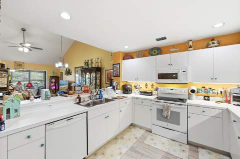 6167 SE Georgetown Place, Hobe Sound FL - photo 7 of 24