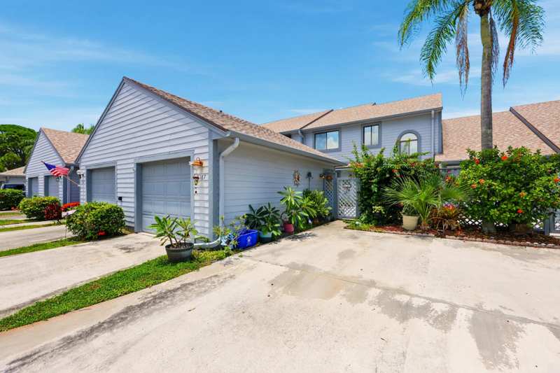 3 bedroom Townhouse at 6167 SE Georgetown Place, Georgetown At Heritage Ridge, Hobe Sound — photo 1