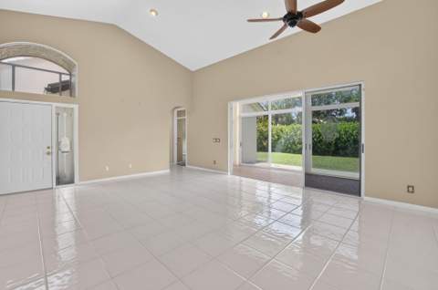 8908 Shoal Creek Lane, Boynton Beach FL - photo 10 of 50