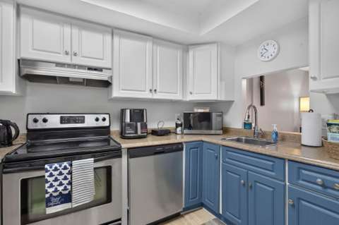 118 Royal Pk Drive #1F, home for sale on Royal Pk Drive