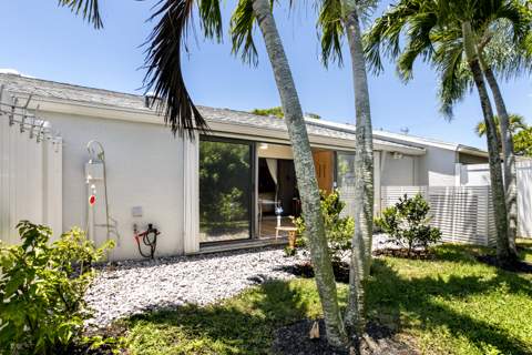 2641 Gately Drive #2902, West Palm Beach FL - photo 22 of 25
