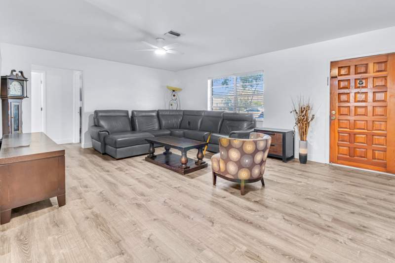 3 bedroom Single Family Residence at 4469 Brandon Drive, Windward Palms, Delray Beach — photo 2
