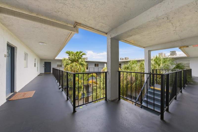 1 bedroom Condominium at 2860 Somerset Drive #412k, Somerset At Lauderdale Lakes, Lauderdale Lakes — photo 4