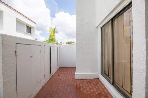 5201 NE 14th Terrace #3, Fort Lauderdale FL - photo 18 of 25