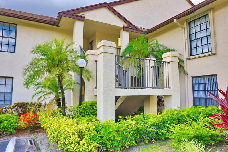 3 bedroom Condominium at 3277 Jog Park Drive, Park Pointe 2, Greenacres — photo 1