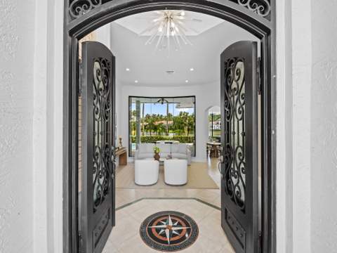 10920 Hawks Vista Street, Plantation FL - photo 7 of 47