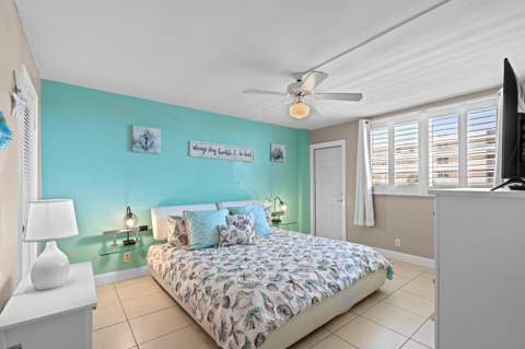 1050 Hillsboro Mile #403w, Hillsboro Beach FL - photo 14 of 40