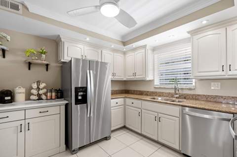 1050 Hillsboro Mile #403w, Hillsboro Beach FL - photo 8 of 40