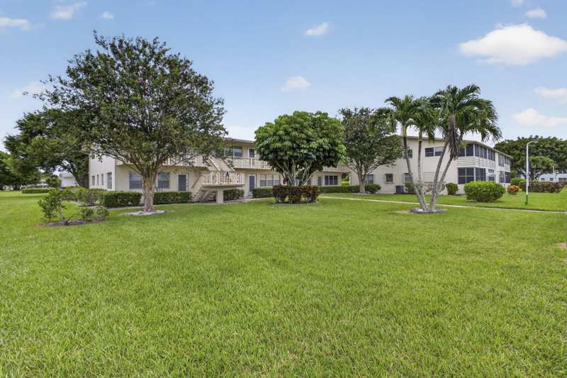 1 bedroom Condominium at 5 Northampton A #5, Northampton Condos, West Palm Beach — photo 1