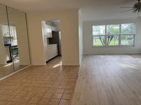7293 W Oakridge Circle, Lake Worth FL - photo 10 of 33