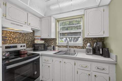 5 Northampton A #5, West Palm Beach FL - photo 16 of 63