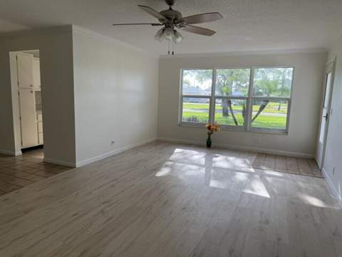 7293 W Oakridge Circle, Lake Worth FL - photo 24 of 33