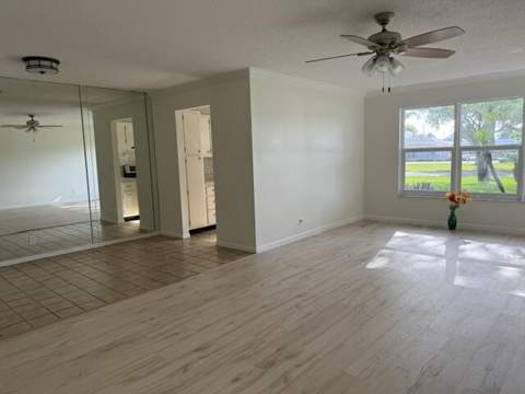 7293 W Oakridge Circle, Lake Worth FL - photo 11 of 33