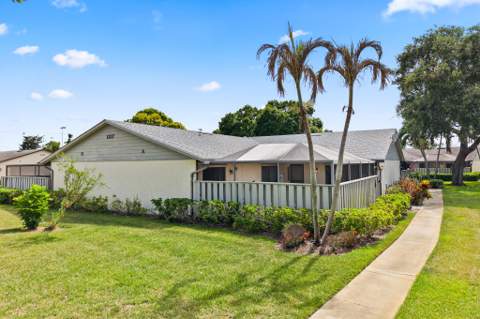 1327 Peppertree Trail #Unit A, Fort Pierce FL - photo 8 of 49