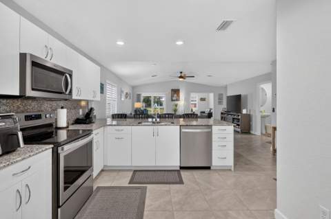 38 Spanish Way, Port St. Lucie FL - photo 11 of 62