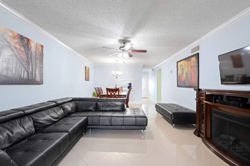 2 bedroom Condominium at 300 NE 26th Avenue #1030, Village Royale Greenhill Condo, Boynton Beach — photo 4