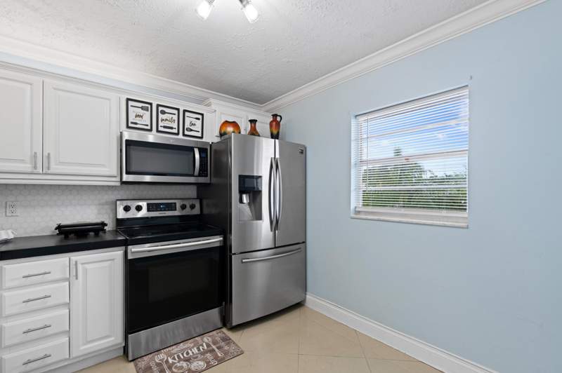 2 bedroom Condominium at 300 NE 26th Avenue #1030, Village Royale Greenhill Condo, Boynton Beach — photo 2
