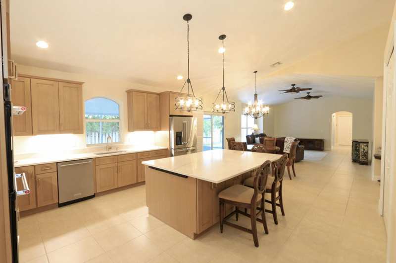 4 bedroom Single Family Residence at 2879 SE Peru Street, Southbend Port St Lucie Section 39, Port St. Lucie — photo 1