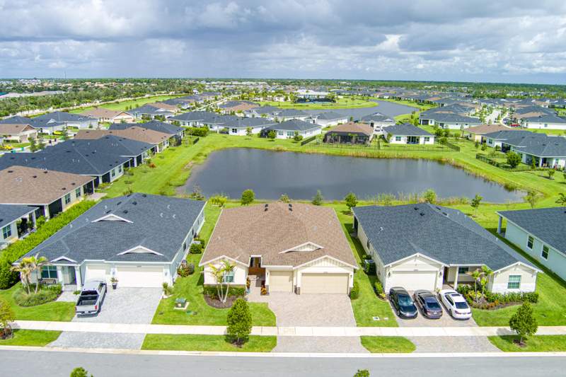 3 bedroom Single Family Residence at 13901 SE Riversway Street, Replat Of Veranda Preserve East, Port St. Lucie — photo 3