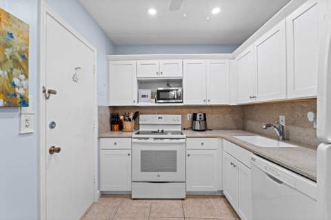 400 S Cypress Road #404, Pompano Beach FL - photo 16 of 40