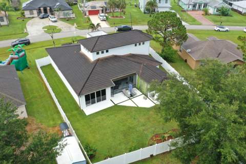 6008 NW Winfield Drive, Port St. Lucie FL - photo 9 of 40
