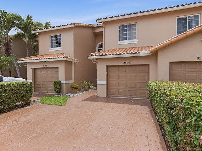 3 bedroom Townhouse at 8596 Jade Drive, Shangri-La, Tamarac — photo 5