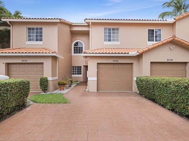 3 bedroom Townhouse at 8596 Jade Drive, Shangri-La, Tamarac — photo 3