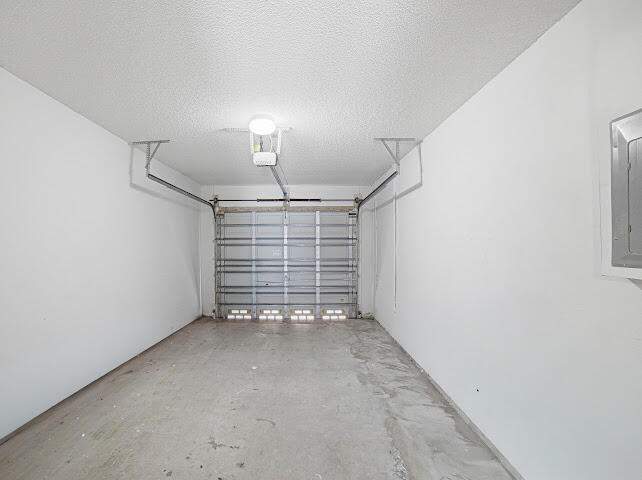 3 bedroom Townhouse at 8596 Jade Drive, Shangri-La, Tamarac — photo 4
