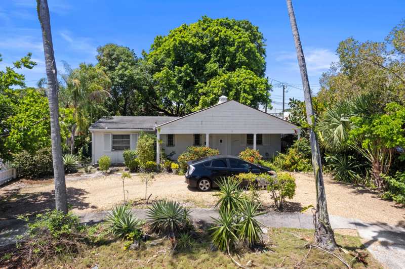 2 bedroom Single Family Residence at 330 Marlborough Place, Prospect Park South, West Palm Beach — photo 1