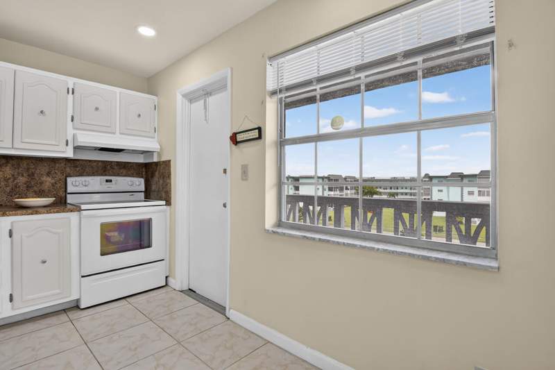 2 bedroom Condominium at 4140 NW 44th Avenue #411, Ruby Condo, Lauderdale Lakes — photo 5