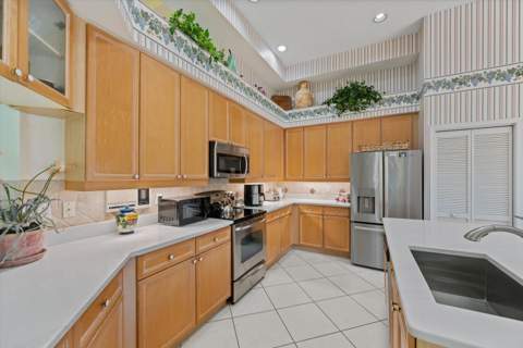4462 Hazleton Lane, Lake Worth FL - photo 16 of 71
