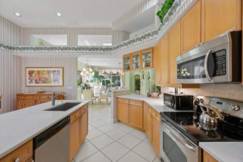 4462 Hazleton Lane, Lake Worth FL - photo 17 of 71