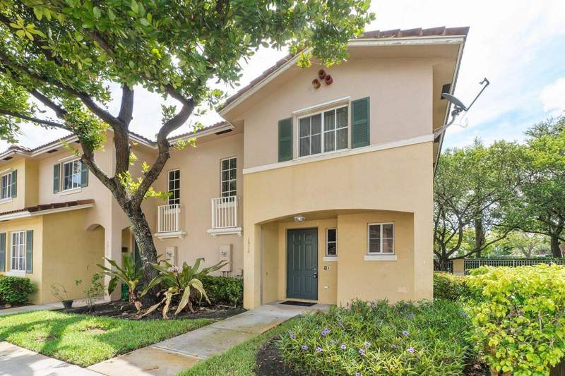 2 bedroom Townhouse at 1912 SW 60th Avenue, San Remo, North Lauderdale — photo 4