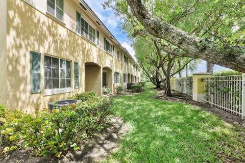 1912 SW 60th Avenue, North Lauderdale FL - photo 15 of 27