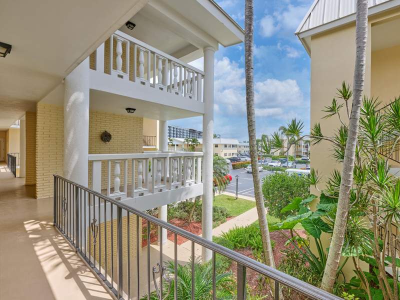 1 bedroom Condominium at 12 Colonial Club Drive #202, Colonial Club Condo Sec 2, Boynton Beach — photo 2
