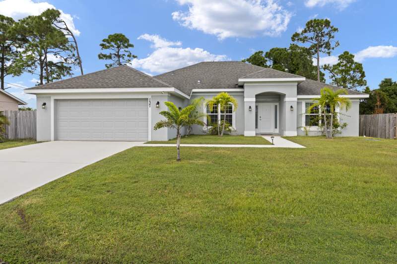 4 bedroom Single Family Residence at 137 SW Pisces Terrace, Port St Lucie Section 18, Port St. Lucie — photo 2