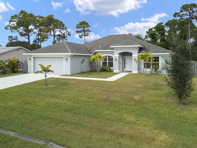 4 bedroom Single Family Residence at 137 SW Pisces Terrace, Port St Lucie Section 18, Port St. Lucie — photo 1
